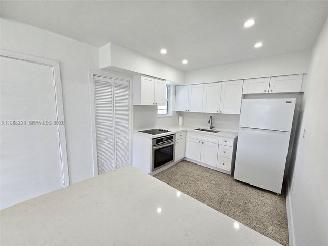 3245 SW 88th Ct 0, Miami, FL 33165