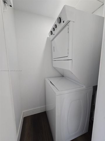 3245 SW 88th Ct 0, Miami, FL 33165