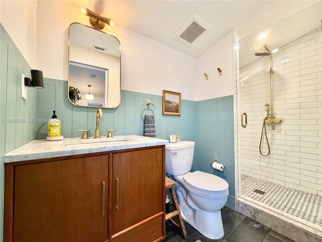 454 NE 76th St, Miami, FL 33138