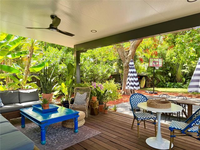 454 NE 76th St, Miami, FL 33138