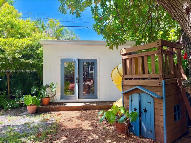 454 NE 76th St, Miami, FL 33138