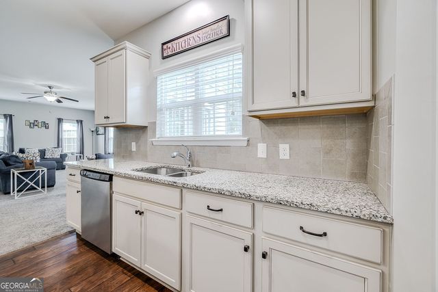17 Telford Street, Savannah, GA 31407