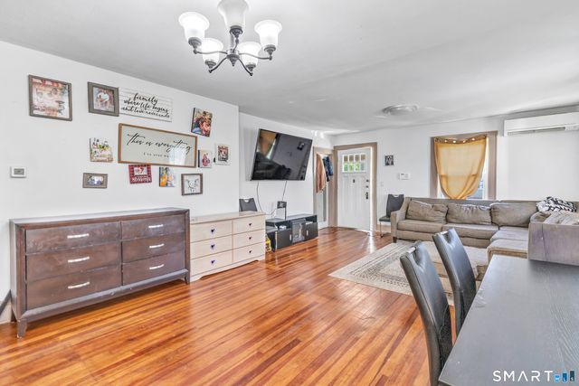 17 Reynolds Avenue, Stamford, CT 06905
