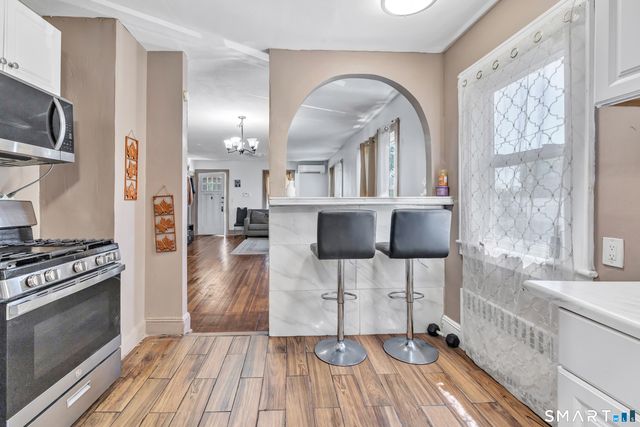 17 Reynolds Avenue, Stamford, CT 06905