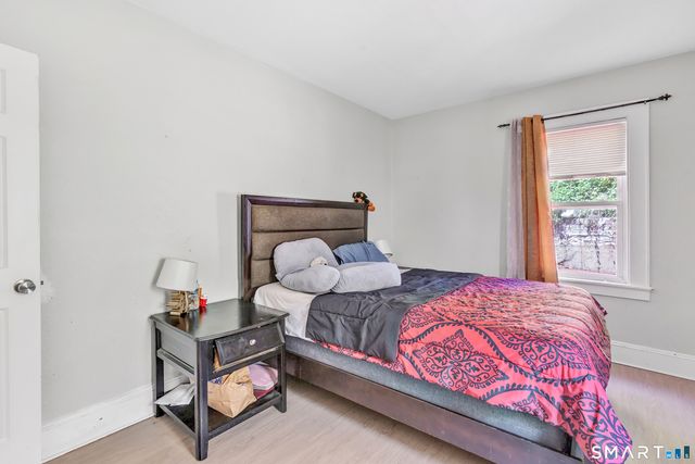 17 Reynolds Avenue, Stamford, CT 06905