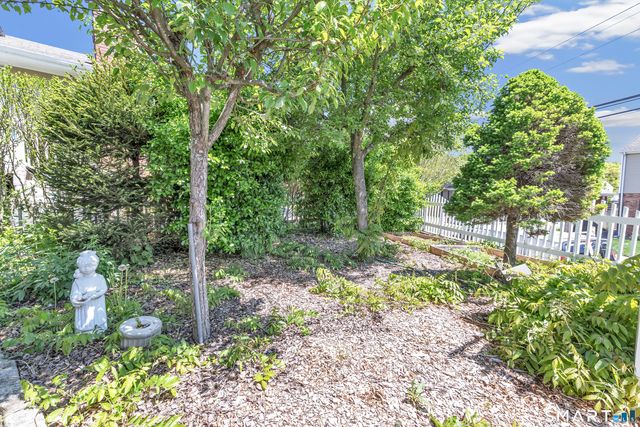 17 Reynolds Avenue, Stamford, CT 06905