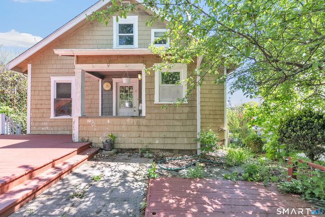 17 Reynolds Avenue, Stamford, CT 06905