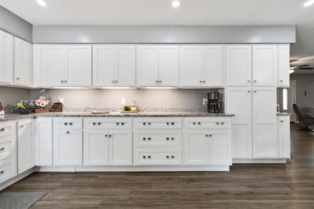 6422 The Day Ridge Road, Whitley City, KY 42653