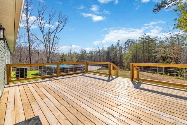 6422 The Day Ridge Road, Whitley City, KY 42653