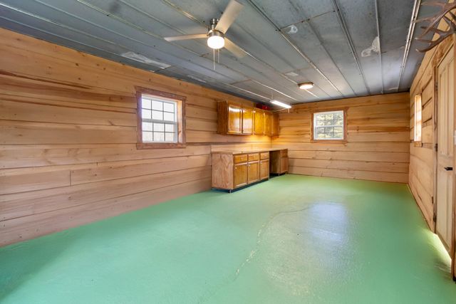 6422 The Day Ridge Road, Whitley City, KY 42653