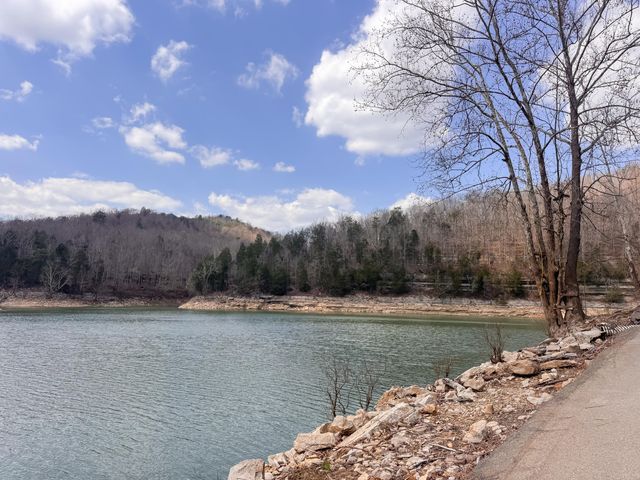 6422 The Day Ridge Road, Whitley City, KY 42653