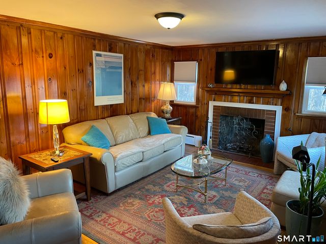 1347 Hall Boulevard, Bloomfield, CT 06002