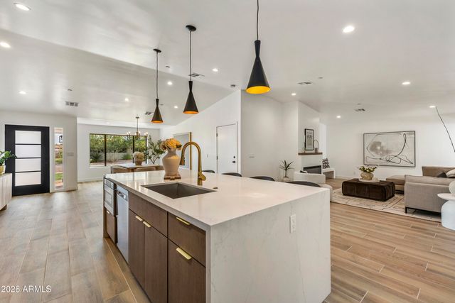 5414 N 82ND Street, Scottsdale, AZ 85250