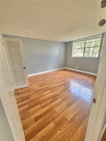 3001 NW 48th Avenue 244, Lauderdale Lakes, FL 33313