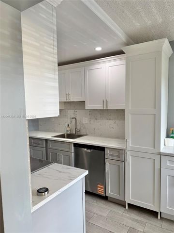 3001 NW 48th Avenue 244, Lauderdale Lakes, FL 33313