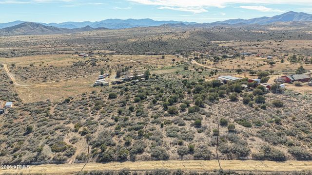 11401 S Hackberry Trail -, Mayer, AZ 86333