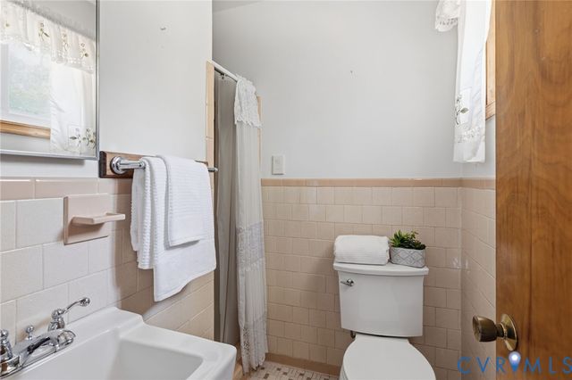 5250 Claridge Dr, Chesterfield, VA 23832