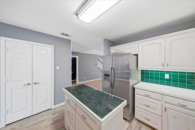2 Oak Creek Ridge Drive, Longview, TX 75605