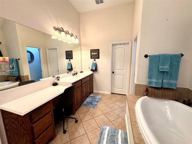 613 Buelwood Court, Desoto, TX 75115