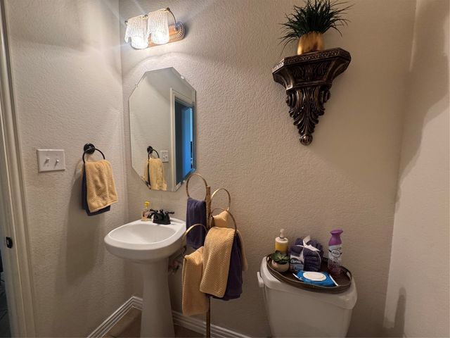 613 Buelwood Court, Desoto, TX 75115