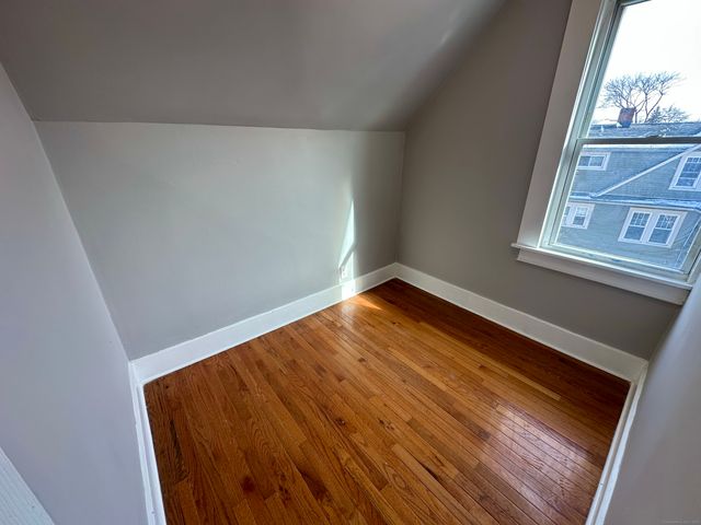 2683 Fairfield Avenue 3rd Fl, Bridgeport, CT 06605