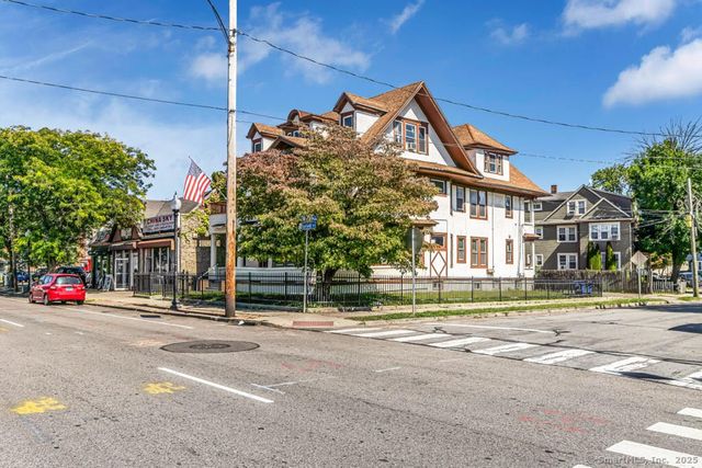 2683 Fairfield Avenue 3rd Fl, Bridgeport, CT 06605