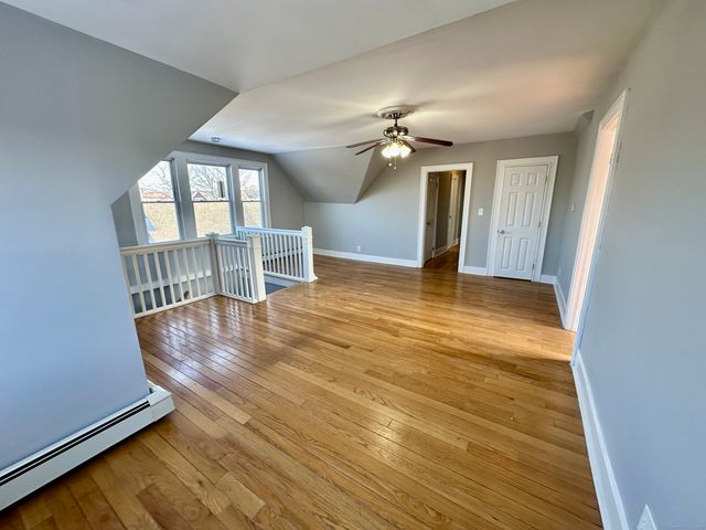 2683 Fairfield Avenue 3rd Fl, Bridgeport, CT 06605