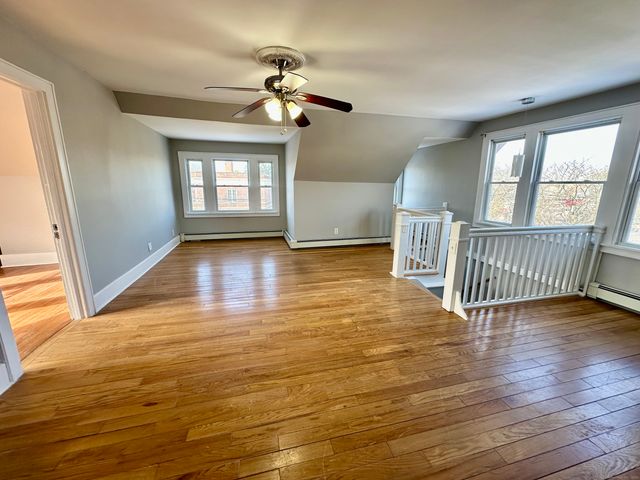 2683 Fairfield Avenue 3rd Fl, Bridgeport, CT 06605