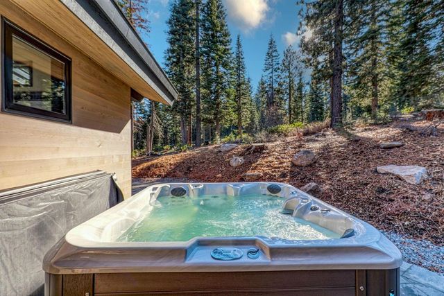 10621 Carson Range Road, Truckee, CA 96161