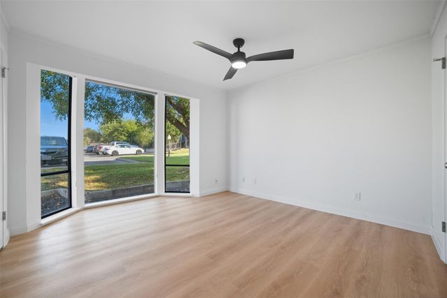 170 World Of Tennis SQ, Lakeway, TX 78738