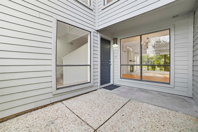 170 World Of Tennis SQ, Lakeway, TX 78738
