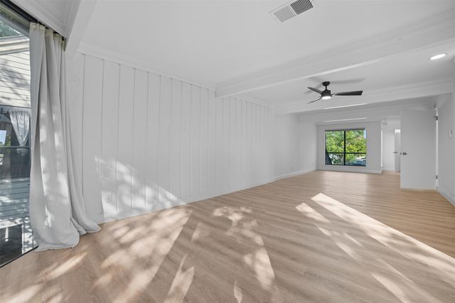 170 World Of Tennis SQ, Lakeway, TX 78738