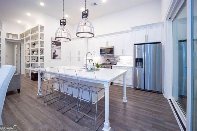 170 Fowler Street 200, Woodstock, GA 30188