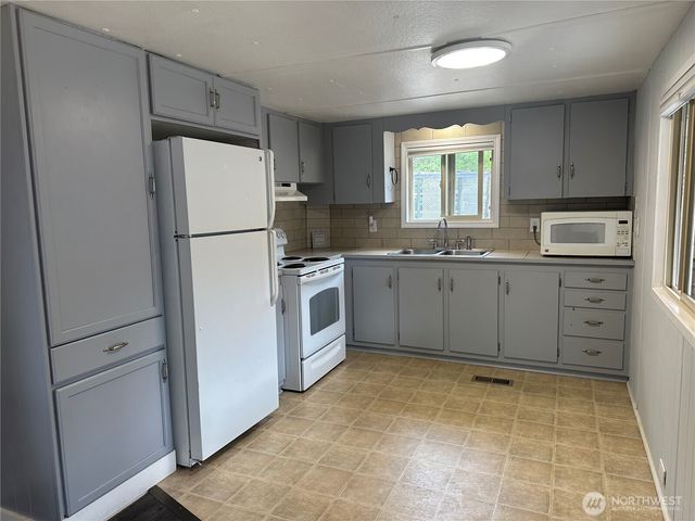 1514 227th Place, Ocean Park, WA 98640