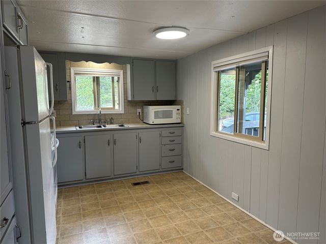 1514 227th Place, Ocean Park, WA 98640