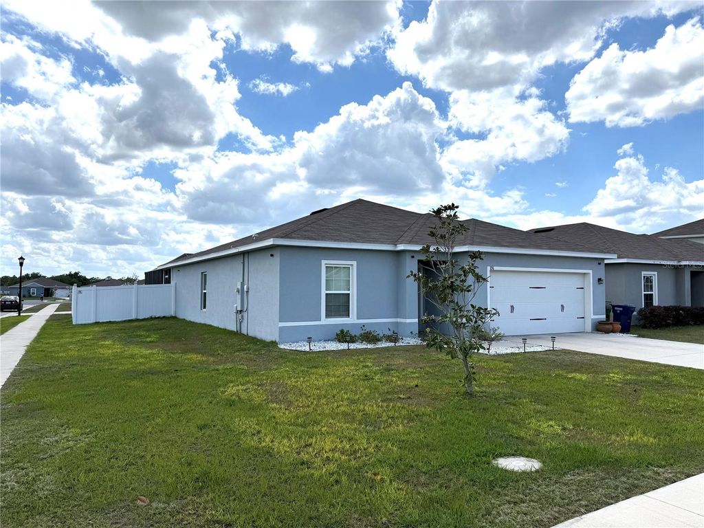 896 EAGLE ROCK TERRACE, Winter Haven, FL 33880