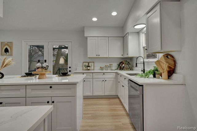807 Saint Bernard Street, Marysville, MI 48040