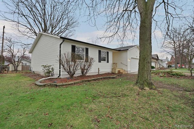 807 Saint Bernard Street, Marysville, MI 48040