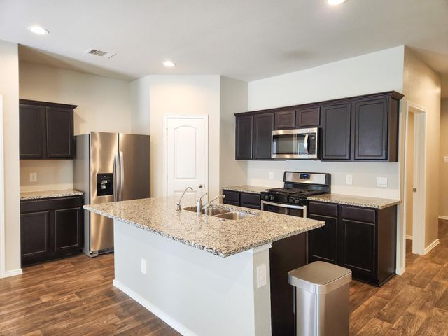 40553 Winter Grass Bend, Magnolia, TX 77354