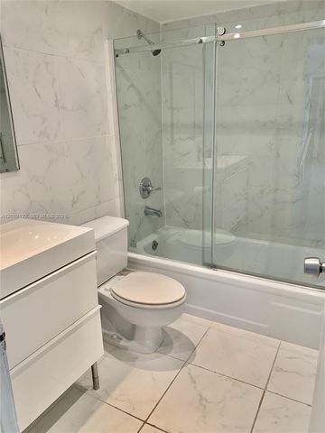 1500 S Ocean Dr 17E, Hollywood, FL 33019