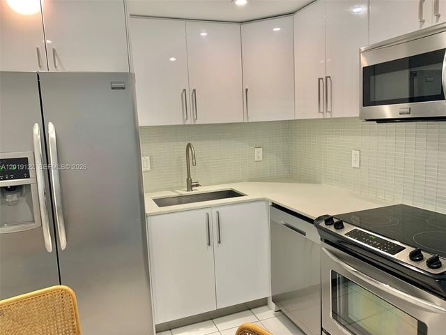 1500 S Ocean Dr 17E, Hollywood, FL 33019