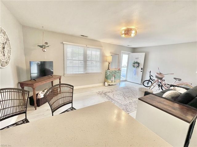 598 Pinewood Dr Apt 105, Virginia Beach, VA 23451