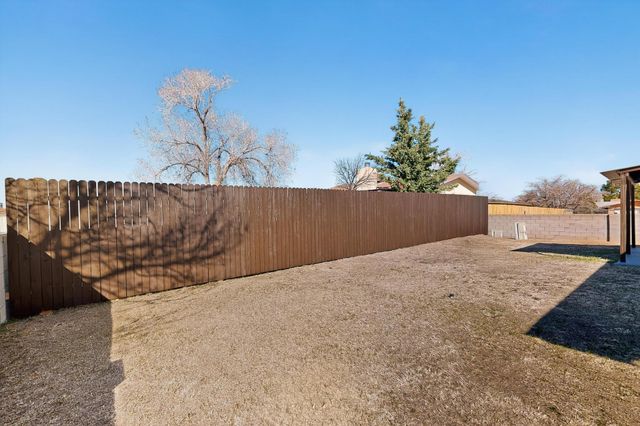 643 Duchess Drive NE, Albuquerque, NM 87123
