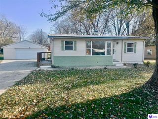 302 Glenwood Drive, Vine Grove, KY 40175