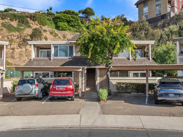 3101 Groton Way 2, San Diego, CA 92110