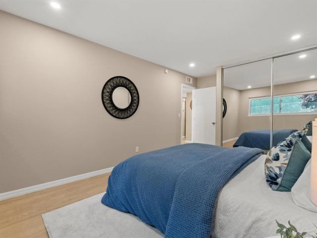 3101 Groton Way 2, San Diego, CA 92110