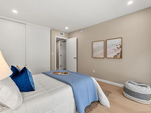 3101 Groton Way 2, San Diego, CA 92110