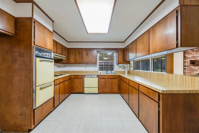 2601 Edgewater Drive, Niceville, FL 32578