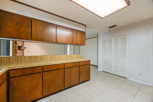 2601 Edgewater Drive, Niceville, FL 32578