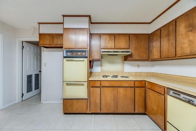 2601 Edgewater Drive, Niceville, FL 32578